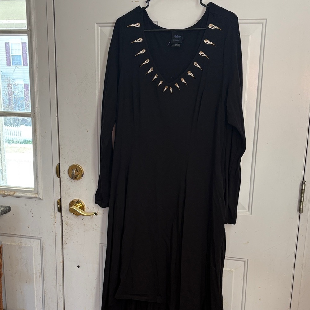 HDisney Malificent Black Dress with Silver bird skull  Accents from live action